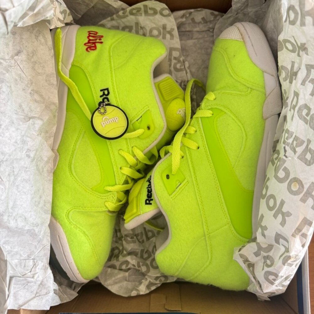 Reebok Alife Court Victory Pump felt tennis ball size 12